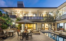 Villa Mayasari 6 Bed Rooms